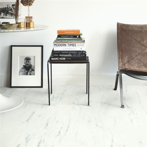Виниловый пол Quick-Step Oro Base - Tiles Белый Каррарский мрамор AVSTT40136 (4mm)